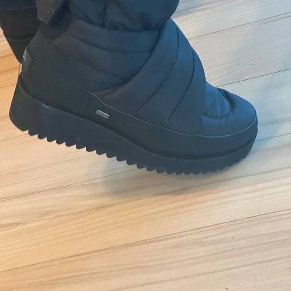 UGG Black Ankle Boots Wool Lining 💜 Super Cozy 💜 - Picture 10 of 12